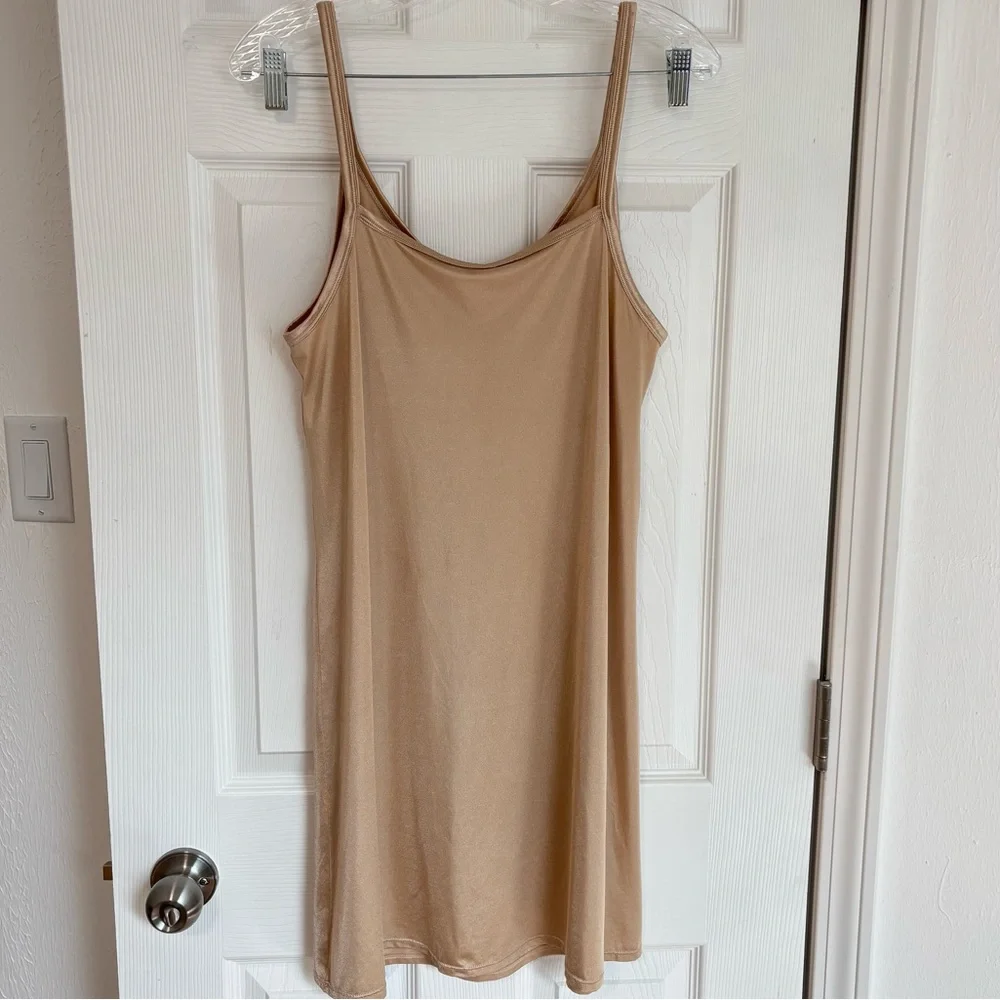 Vanity Fair Damask Neutral Reversible Neckline Full Slip size 38 - Picture 3 of 9